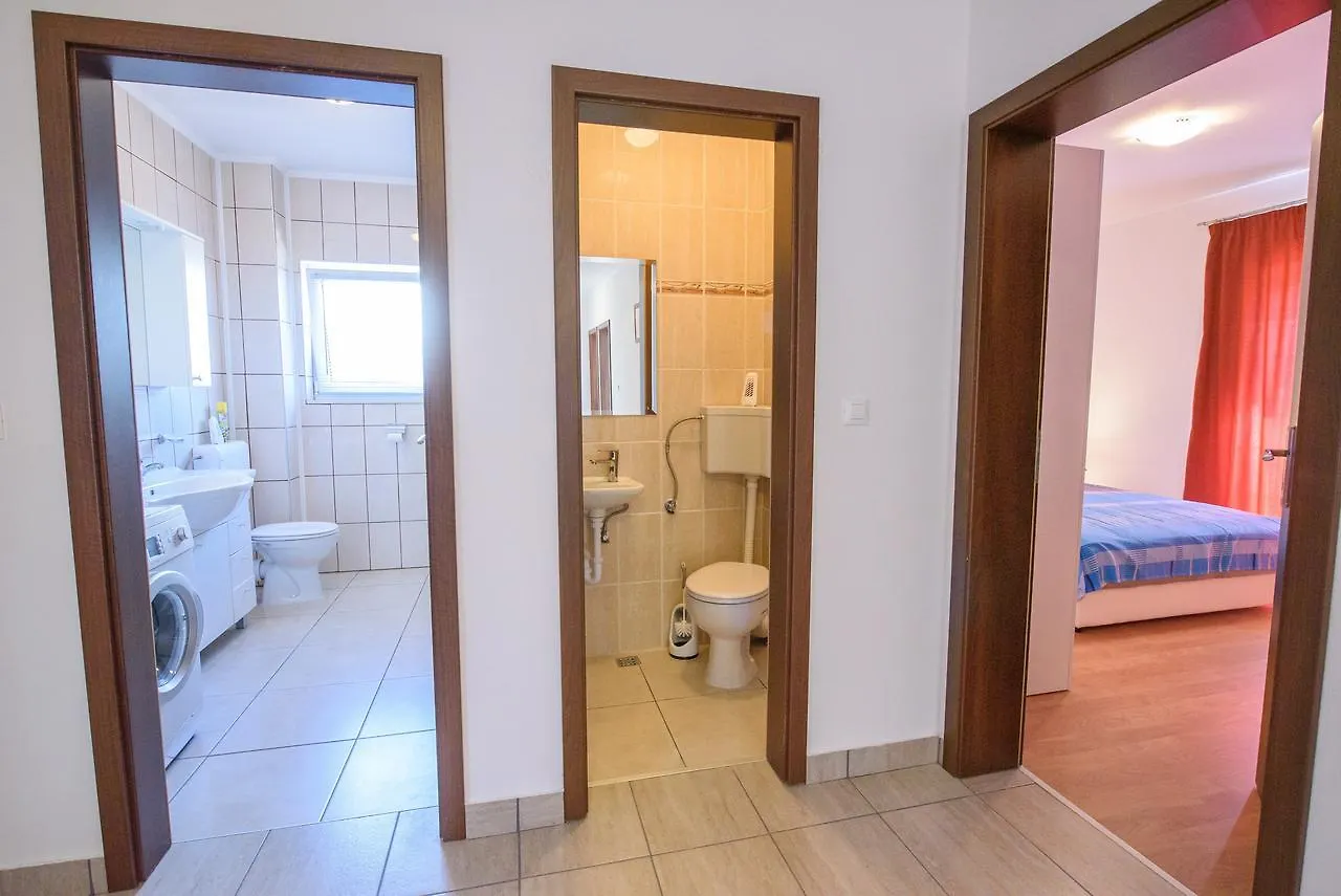 Apartment Drmic Kastela Croatia